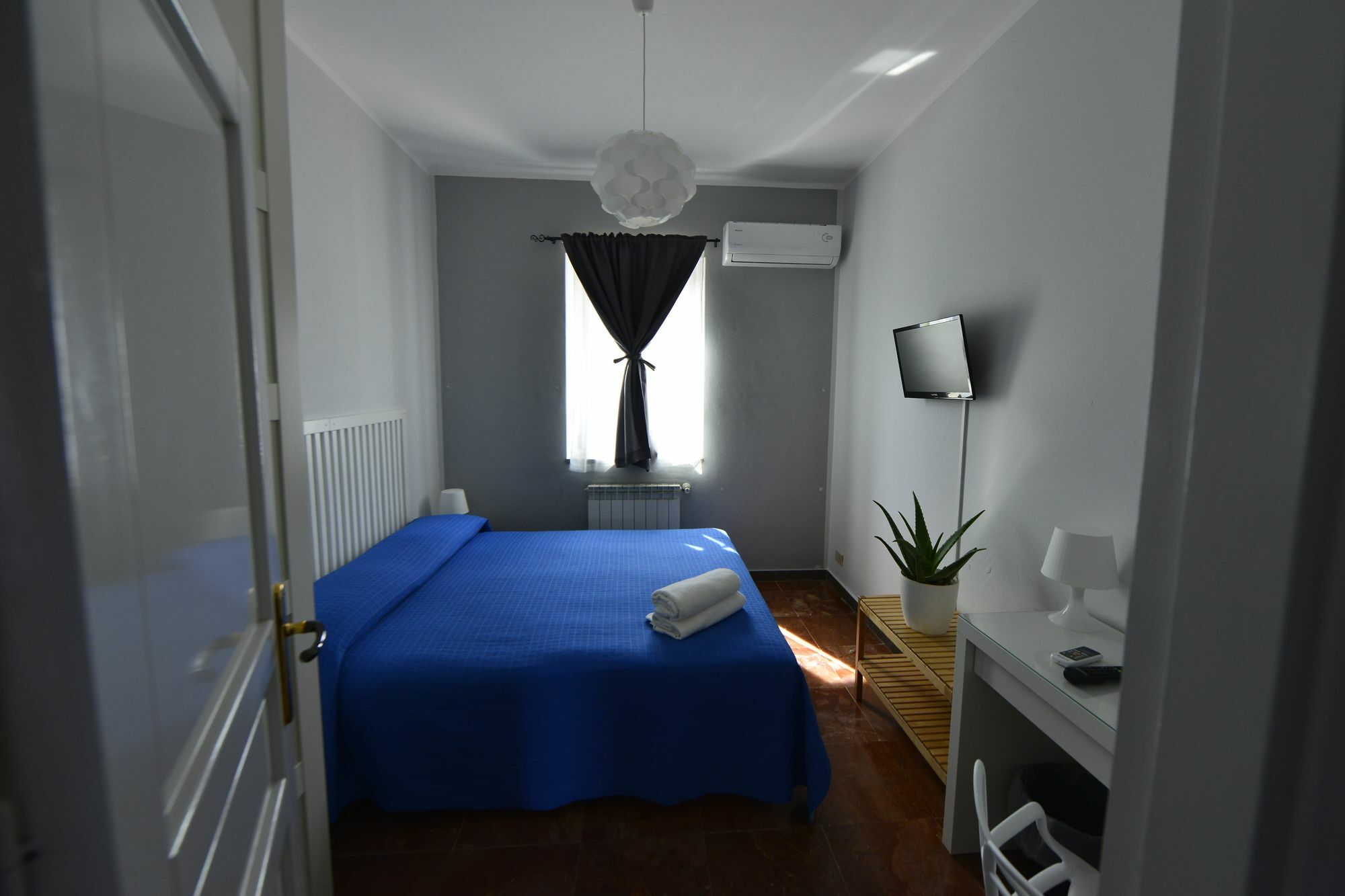 Miss Sicily 3*